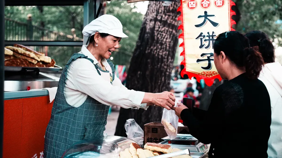 如何在2026年与中国供应商协商降低最小订单量